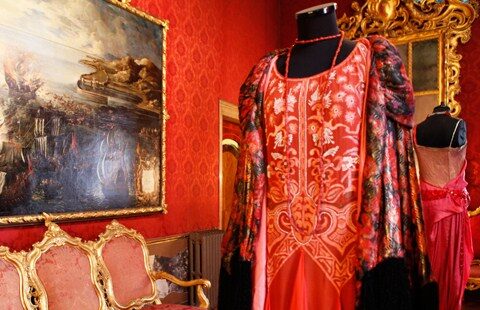 Elegance in Exile - Velencében a legszebb orosz hatású ruhák - kiallitas, jelmez -