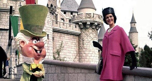 Disneyland editorial a hatvanas évekből - divat-tortenetek -