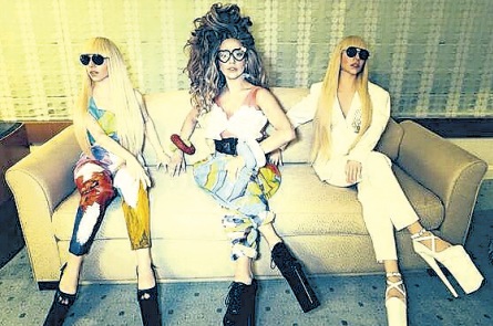 Gagadoll- avagy Lady Gaga megsokszorozza magát - jelmezeksztarok, sztar-hirek -
