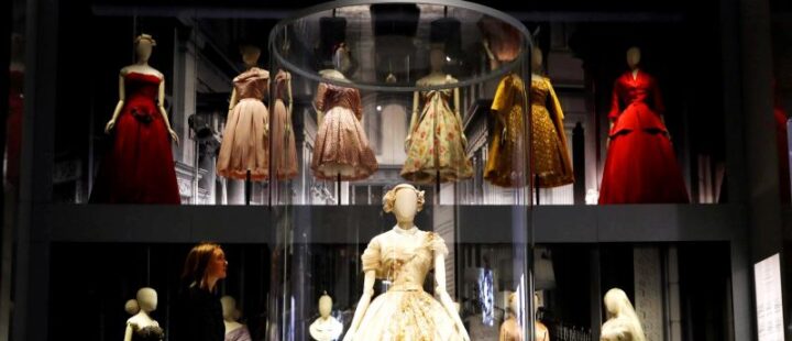Így készült a Victoria & Albert Museum Dior kiállítása - kiallitas, ujdonsagok -