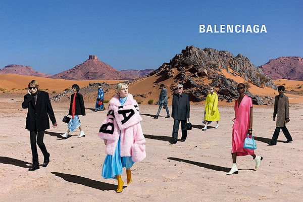 Balenciaga 2019 őszi kampányát Jean-Pierre Attal fotózta - oszi-es-teli-divat, ujdonsagok -