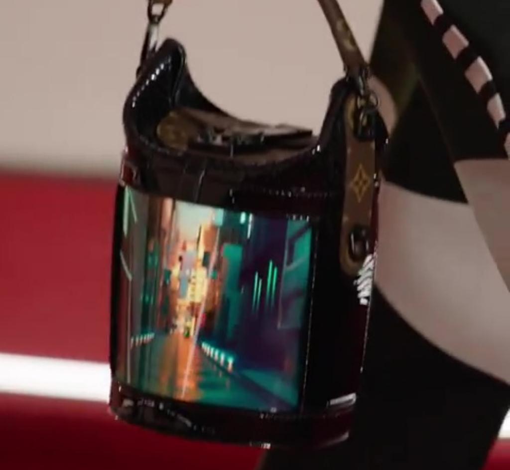 A jövőbe repítenek Louis Vuitton tévé képernyős táskái - taska-2, kiegeszitok-2, ujdonsagok -