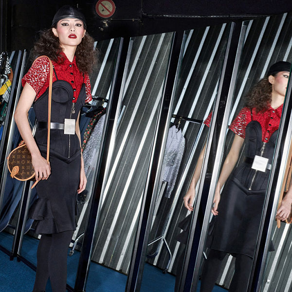 Louis Vuitton kampánya a backstage-be visz - oszi-es-teli-divat, kampanyok, ujdonsagok -