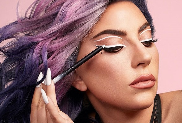 Lady Gaga fantasztikusan fest smink márkájának új kampányában - smink-2, beauty-szepsegapolas -
