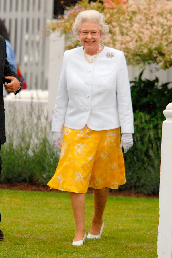 II. Erzsébet öltözékei - titkok és stílus változások - ujdonsagok -
