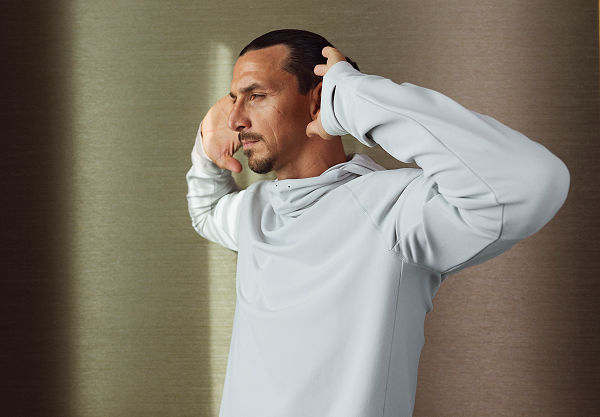 H&M teams up with  Zlatan Ibrahimović to get the world moving - fashion, campaign - Mover Jane Fonda offered Ibrahimovich some priceless one-to-one keep-fit coaching