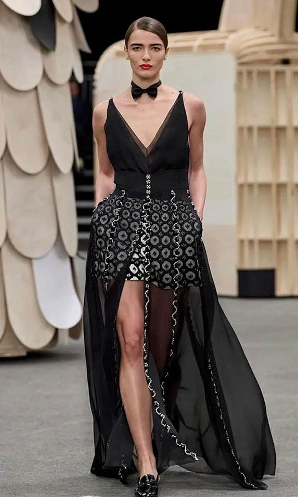 CHANEL Spring-Summer 2023 Haute Couture Show - Paradi Online