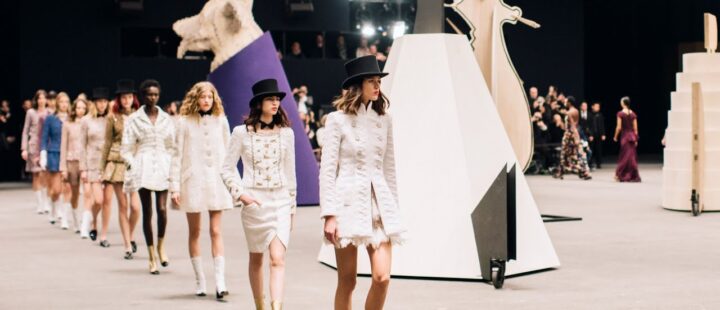 CHANEL Spring-Summer 2023 Haute Couture Show - uncategorized-en - inspired by the mythical animal sculptures
